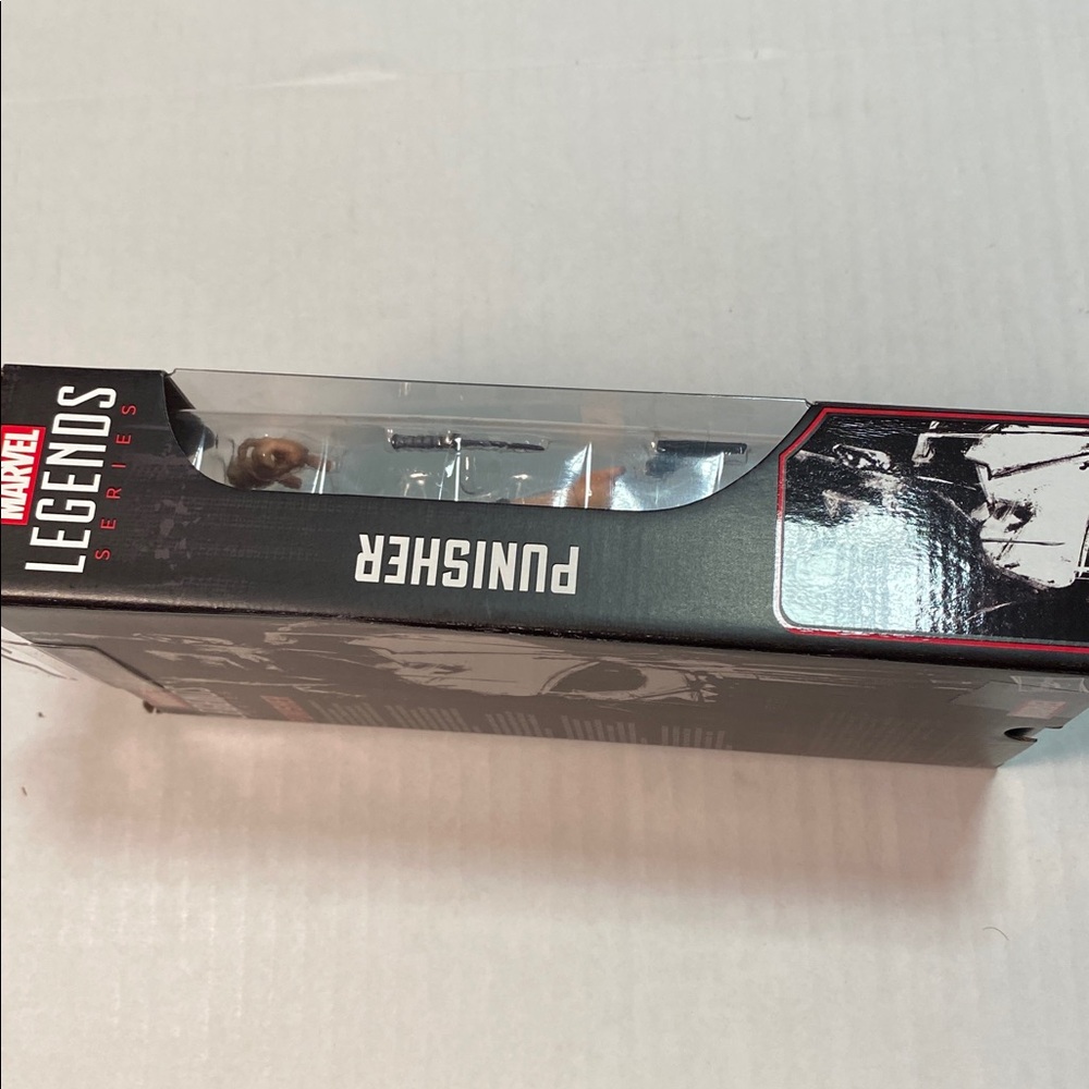 Marvel Legends Punisher in Black and Gray - Picture 3 of 5